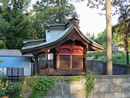 三社神社本殿を側面から写した写真