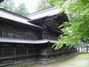 冨士御室浅間神社里宮本殿、右斜め前方の写真