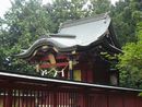 冨士御室浅間神社本社本殿、右斜め前方の画像