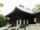 塩沢寺地蔵堂の右斜め前方から撮影した画像