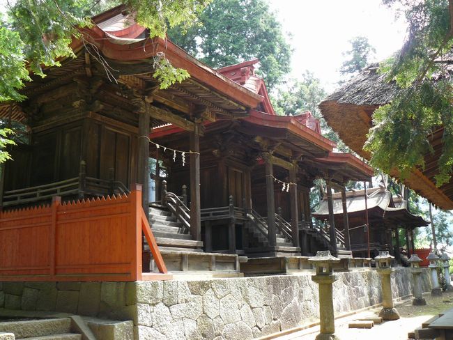 歴史が感じられる熊野神社の社殿