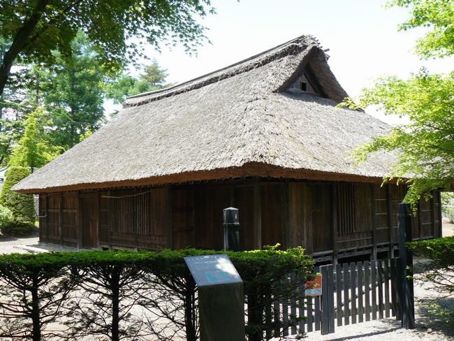 ���{���ƏZ��